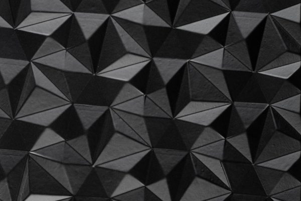 Small Diamond black Holz in Form