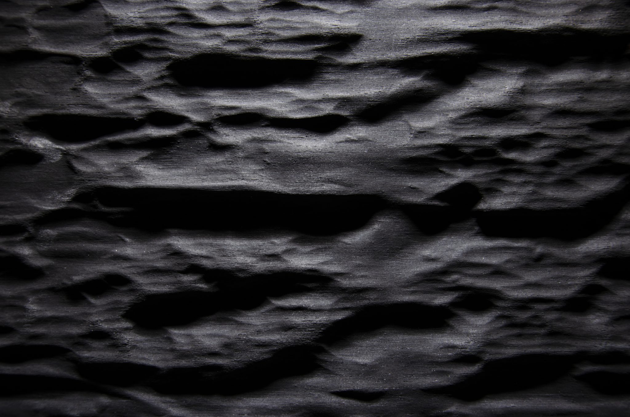 2584 - SMOOTH BARK - Schwarz klar matt lackiert - Alpi Furnier